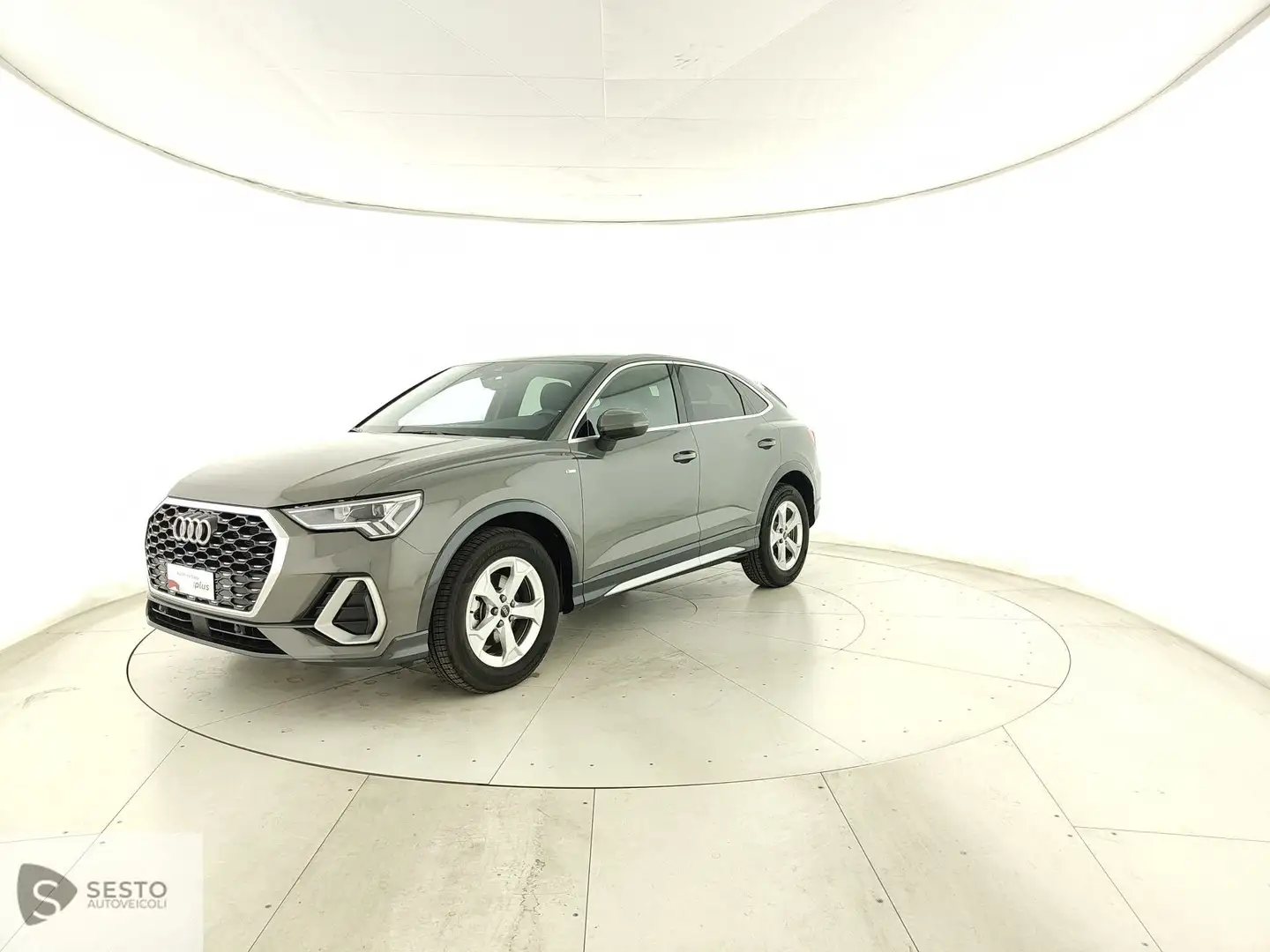 Audi Q3 2019 Sportback Sportback 35 1.5 tfsi S line editi Grigio - 1