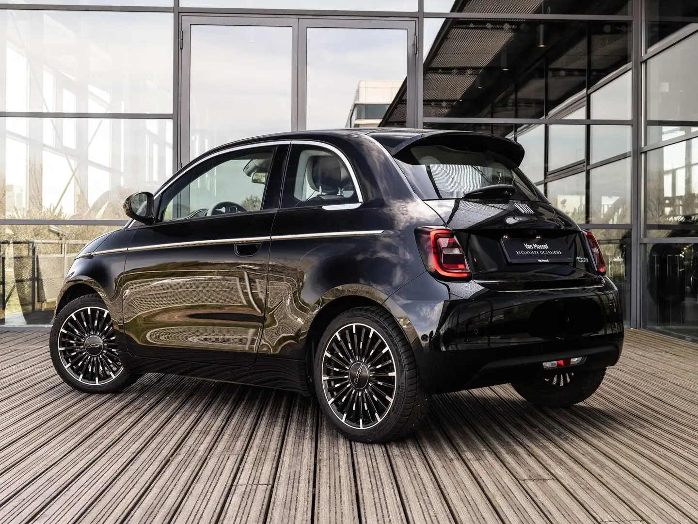 Fiat 500e La Prima 42 kWh | NAVIGATIE | ACHTERUITRIJCAMERA | Zwart - 2