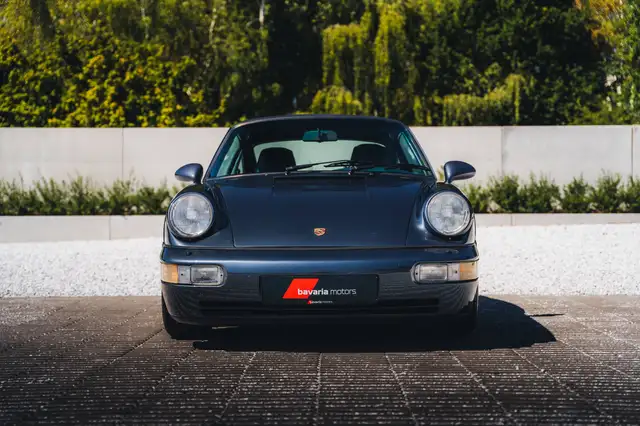 Porsche 911 view 2