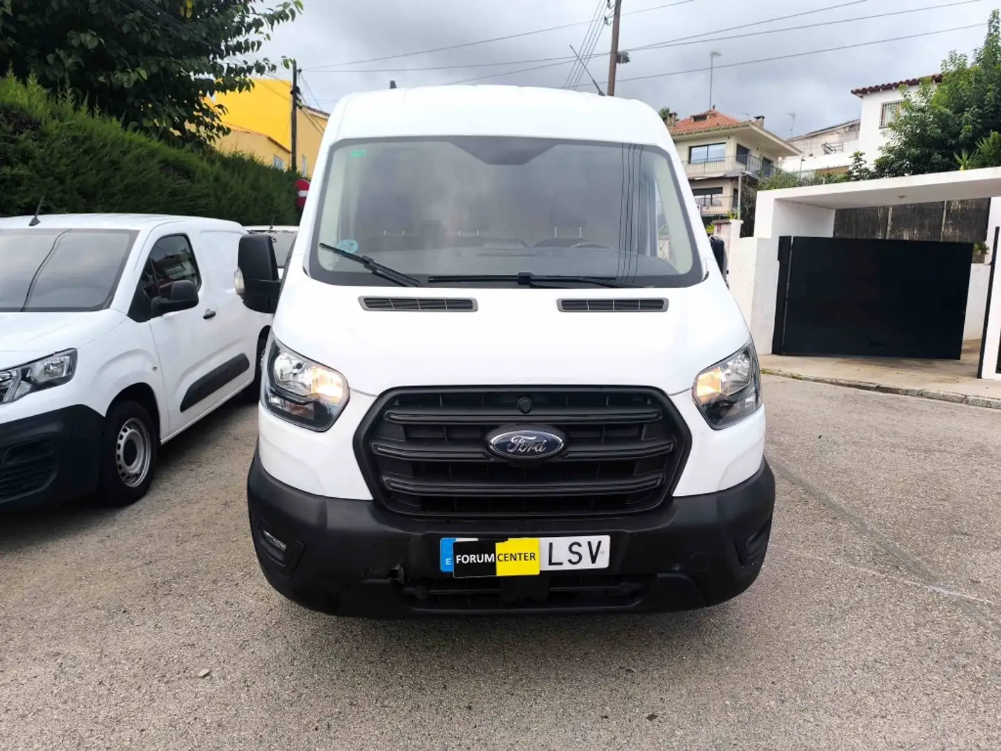 Ford Transit FT 350 L2 Van Ambiente 130 Blanco - 2