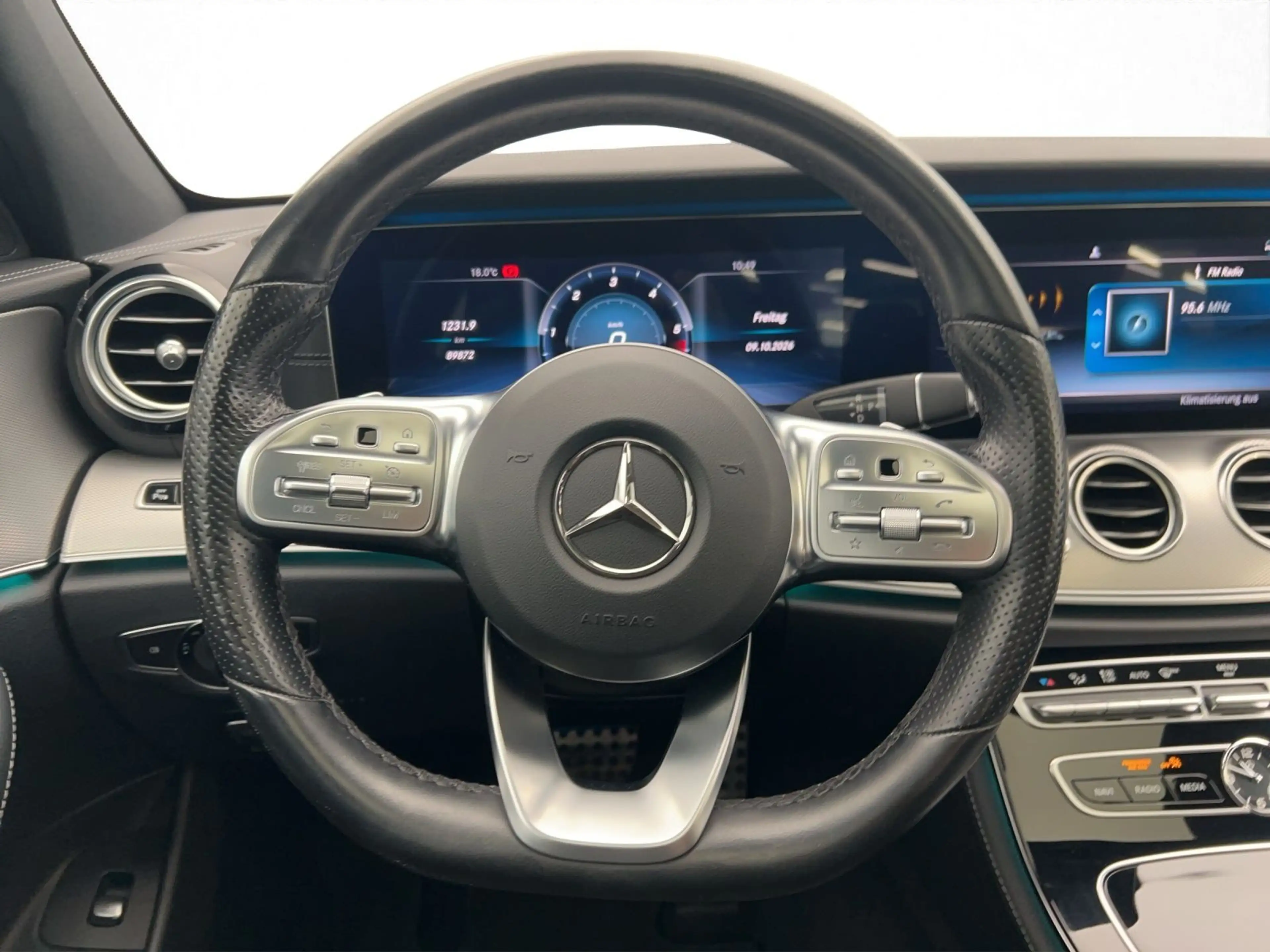 Mercedes-Benz E 400 D 4MATIC*Air*LED*Navi*Teilleder*Kamera* — photo 8