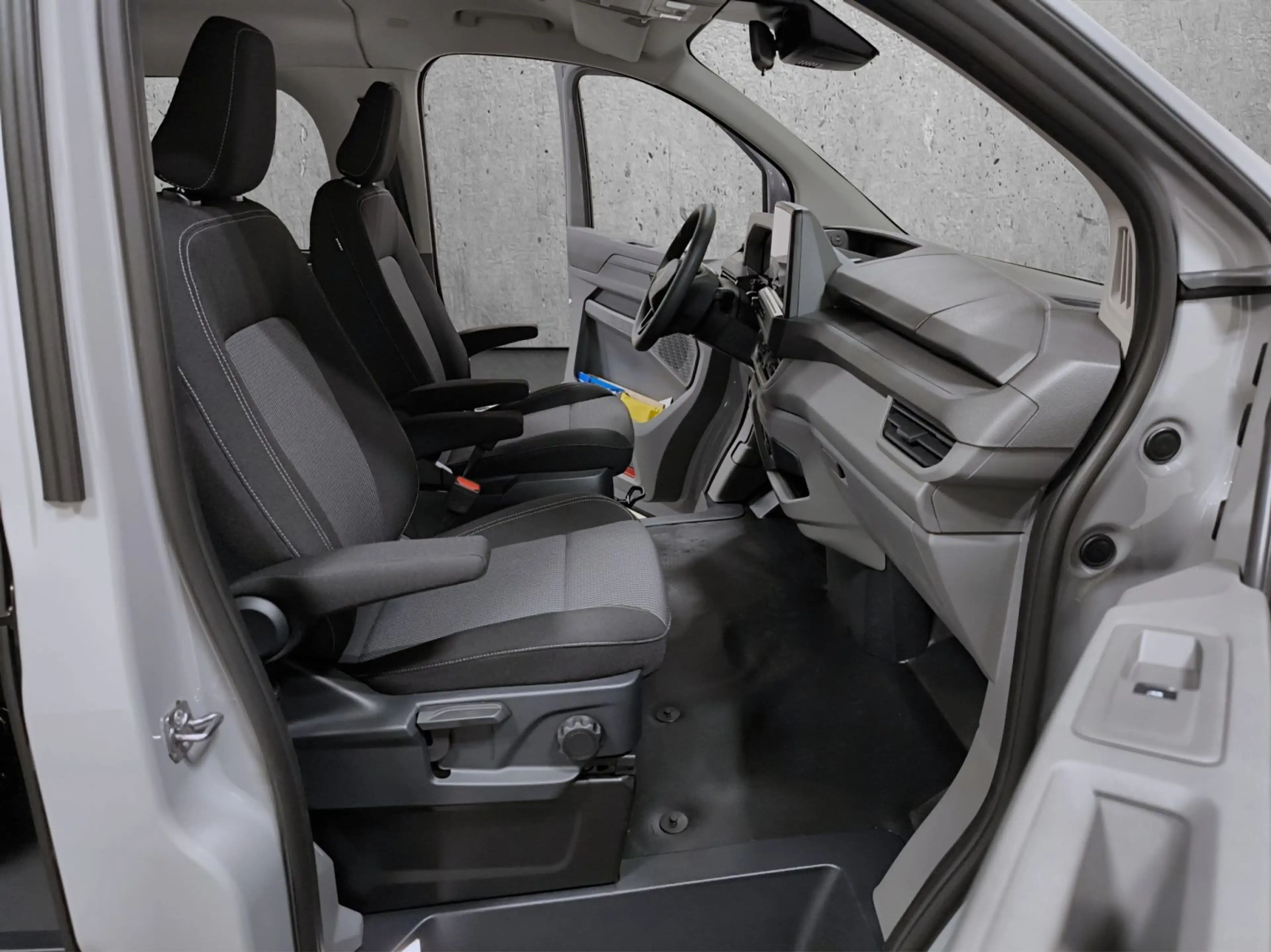 Volkswagen T7 Caravelle LR 2.0 TDI 4-motion Automatik, LED, — photo 14