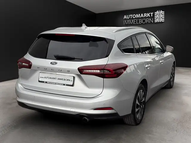 Ford Focus view 11