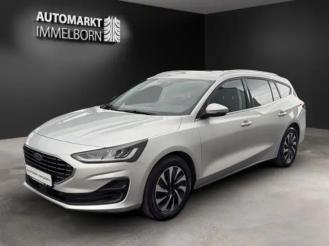 Ford Focus view 4