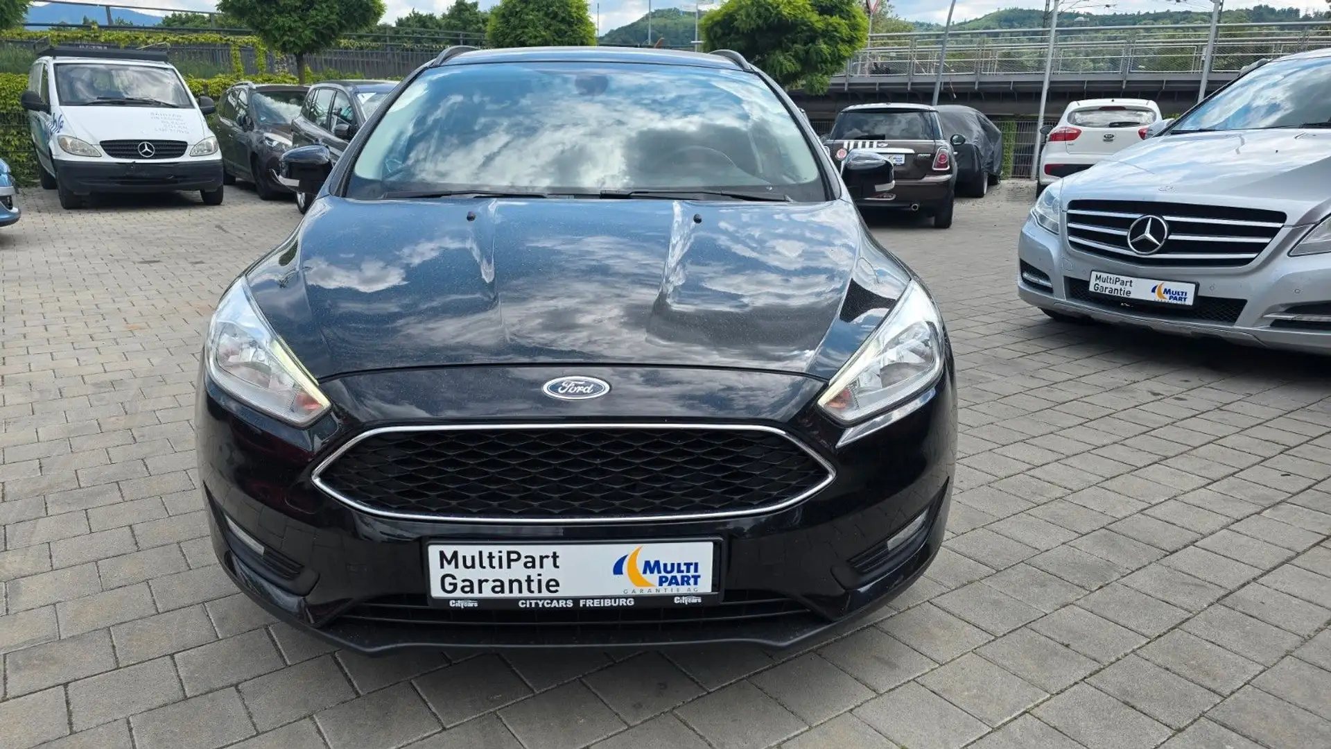 Ford Focus Turnier Business/GARANTIE/TÜV NEU/SERVICE Noir - 2