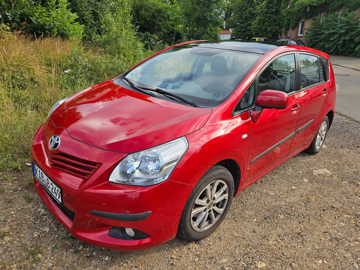 Toyota Verso Verso 1.8 Edition Rouge - 1