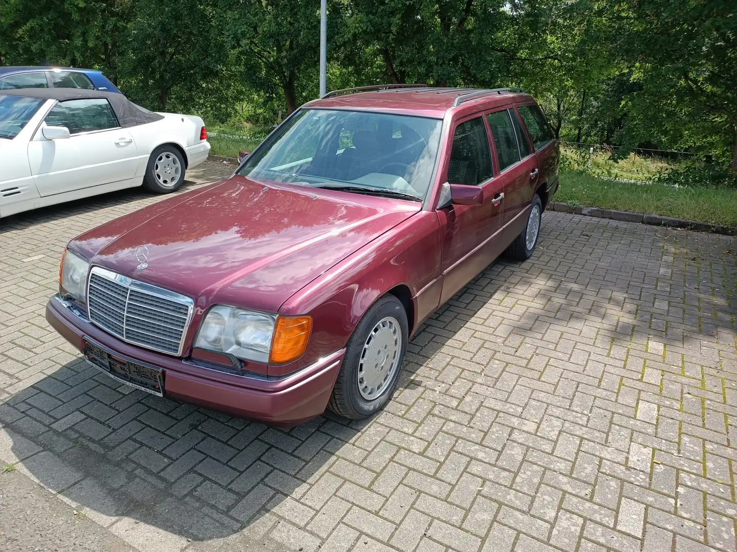 Mercedes-Benz E 280 Kombi Rot - 2