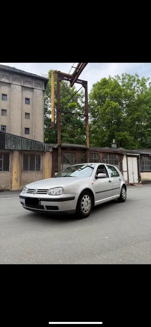 Volkswagen Golf 1.6 - 2