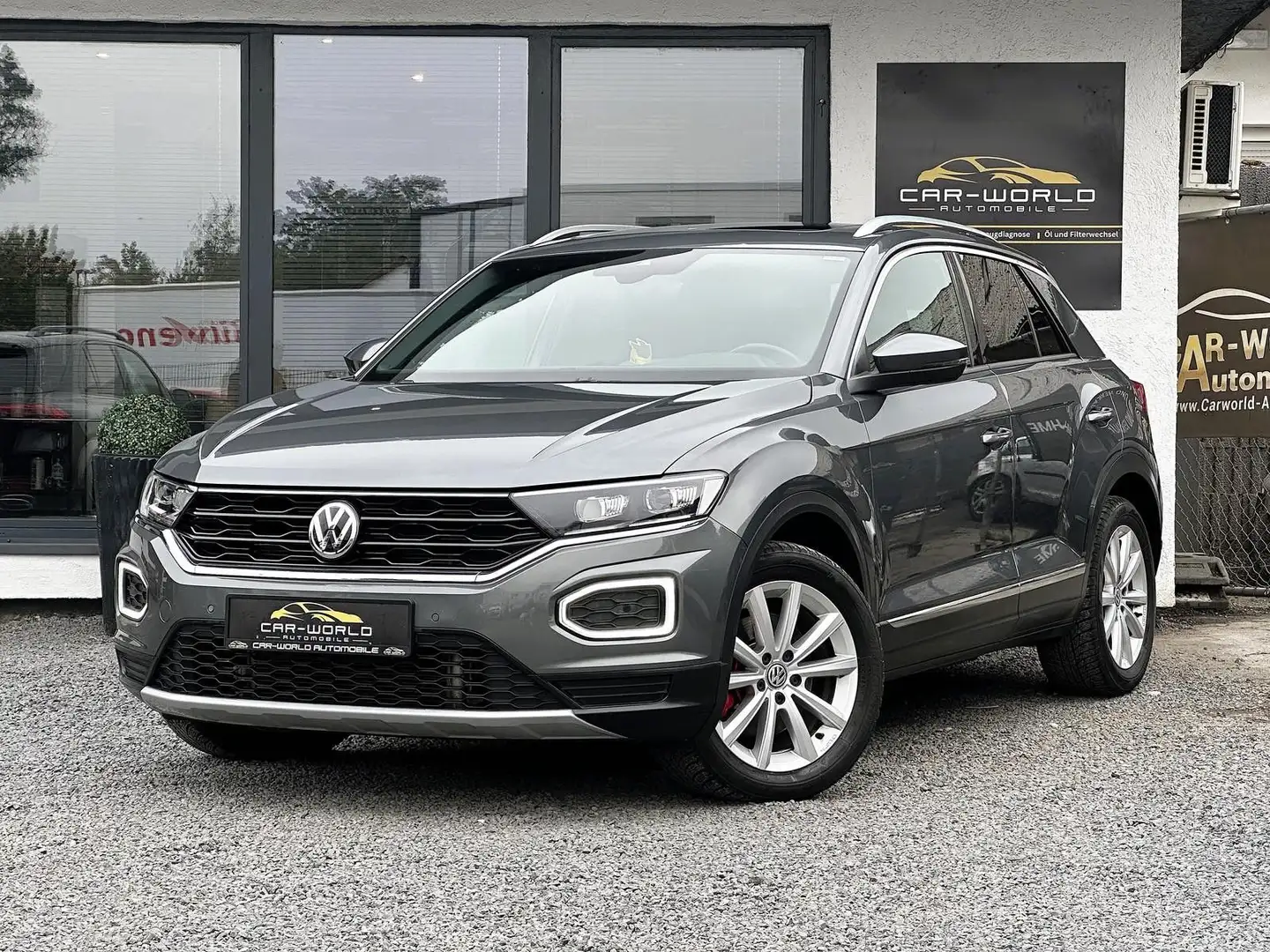 Volkswagen T-Roc Sport 4Motion Pano Navi Standheizung Grau - 1