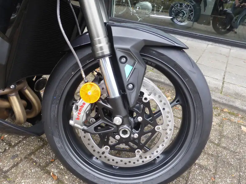 Triumph Street Triple 765 - foto 4