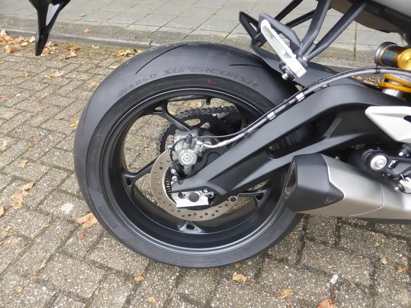Triumph Street Triple 765 - foto 2