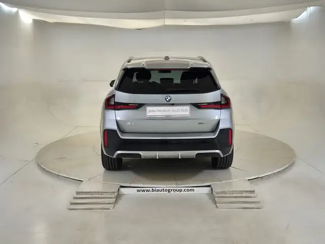 BMW X1 view 4
