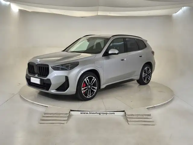 BMW X1 main image