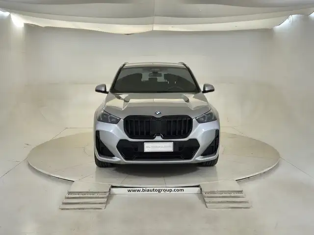 BMW X1 view 3