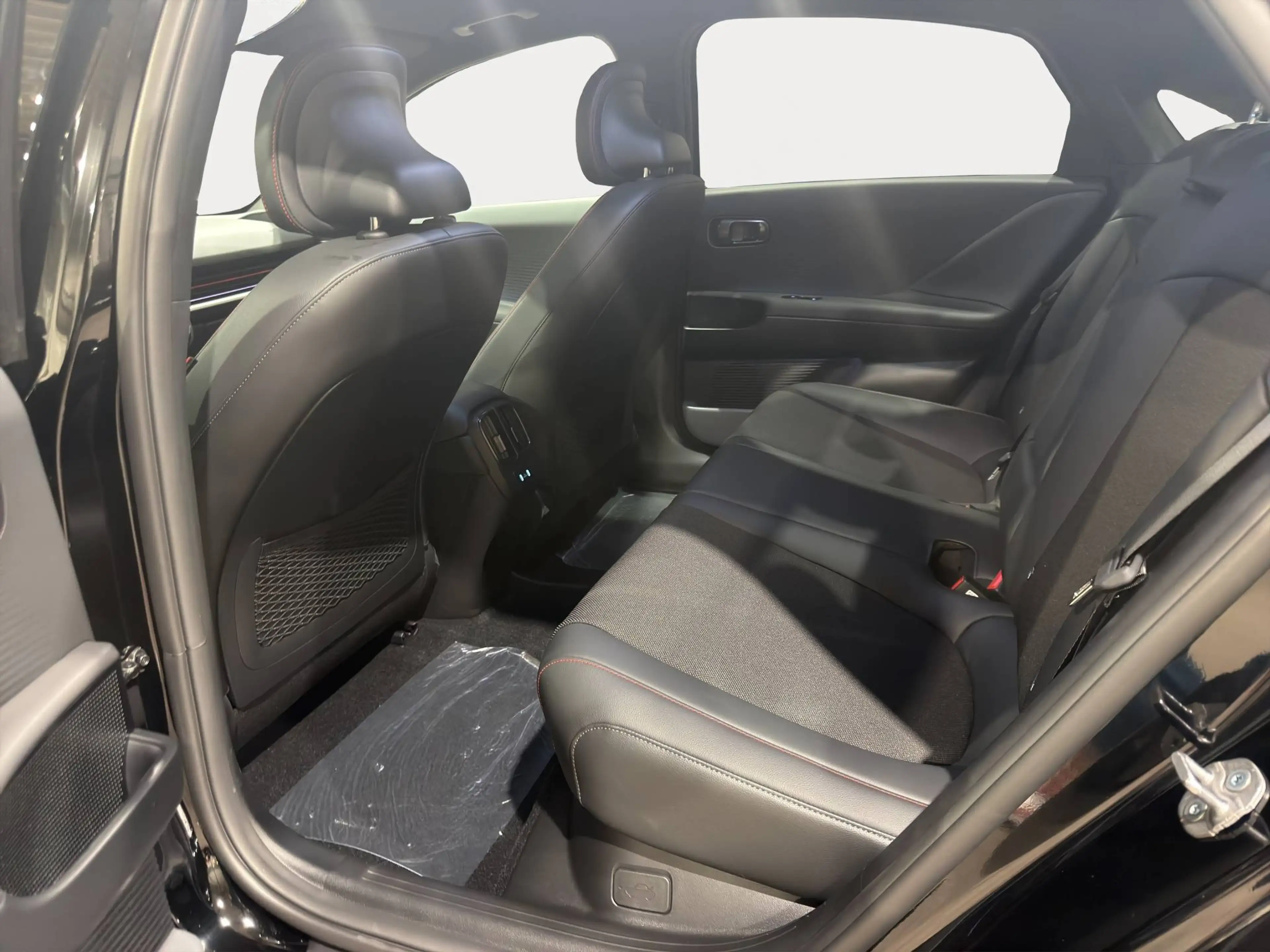Hyundai IONIQ 6 IONIQ 6 84 kWh Business Plus N-Line MY27 — photo 13