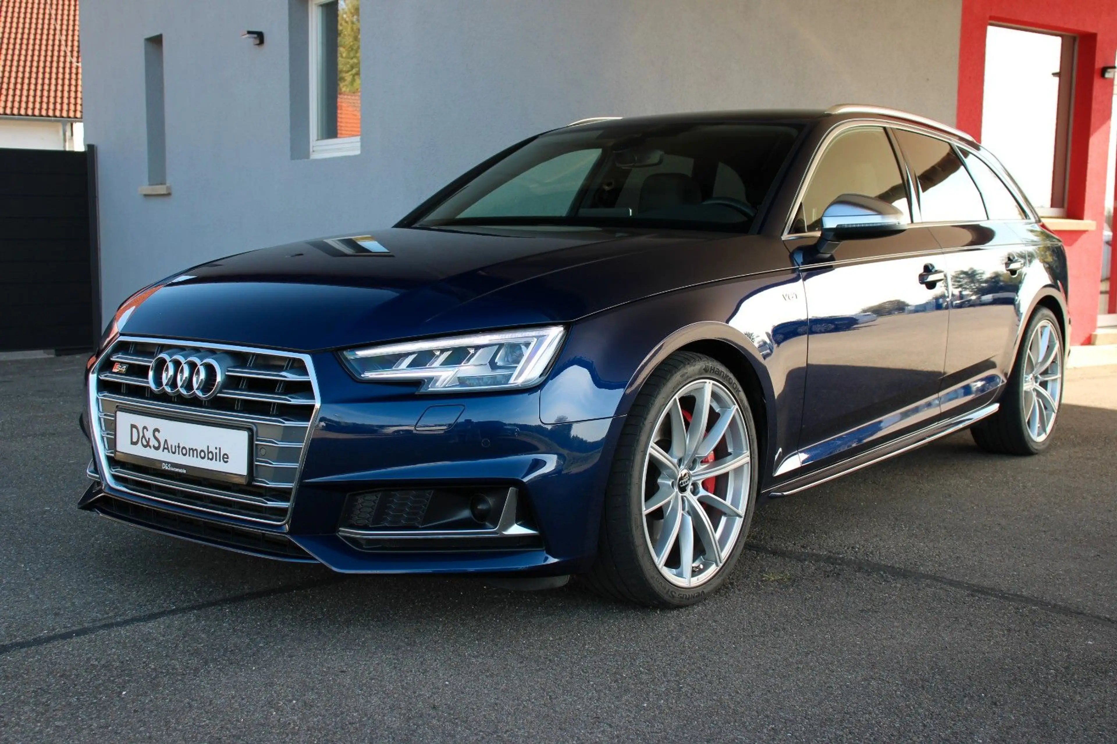 Audi S4 Avant 3.0 TFSI quattro *Matrix*ACC*AHK*DC*3Z* — photo 2