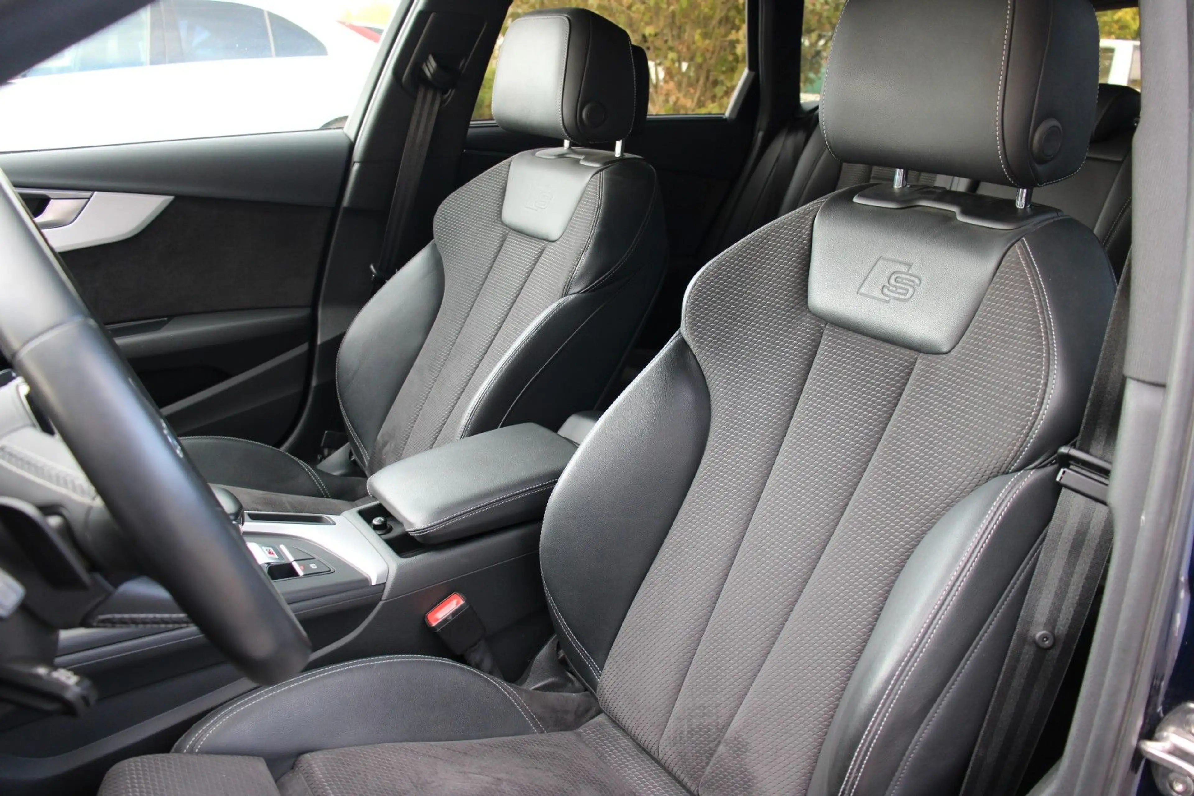 Audi S4 Avant 3.0 TFSI quattro *Matrix*ACC*AHK*DC*3Z* — photo 15