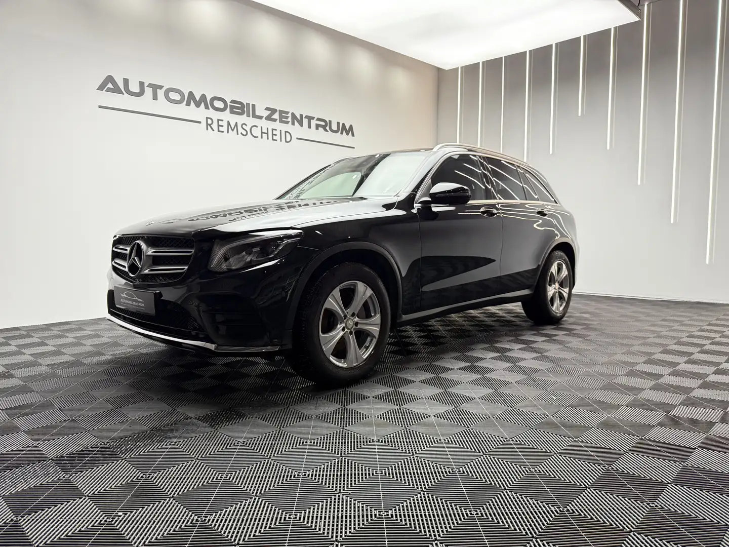 Mercedes-Benz G GLC 250 d 4Matic*Burmester*Kamera* Černá - 2