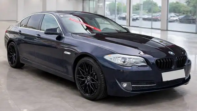 BMW 523 523 i F10 Sportpaket | Schiebedach
