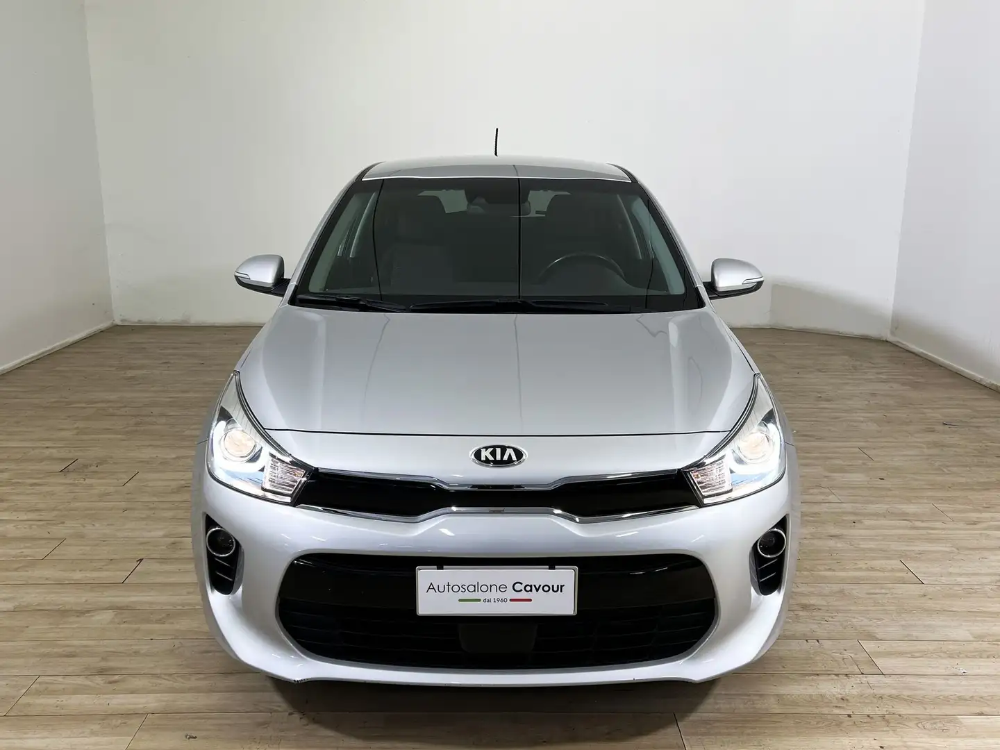 Kia Rio 1.4 CRDI 90cv COOL Silber - 2