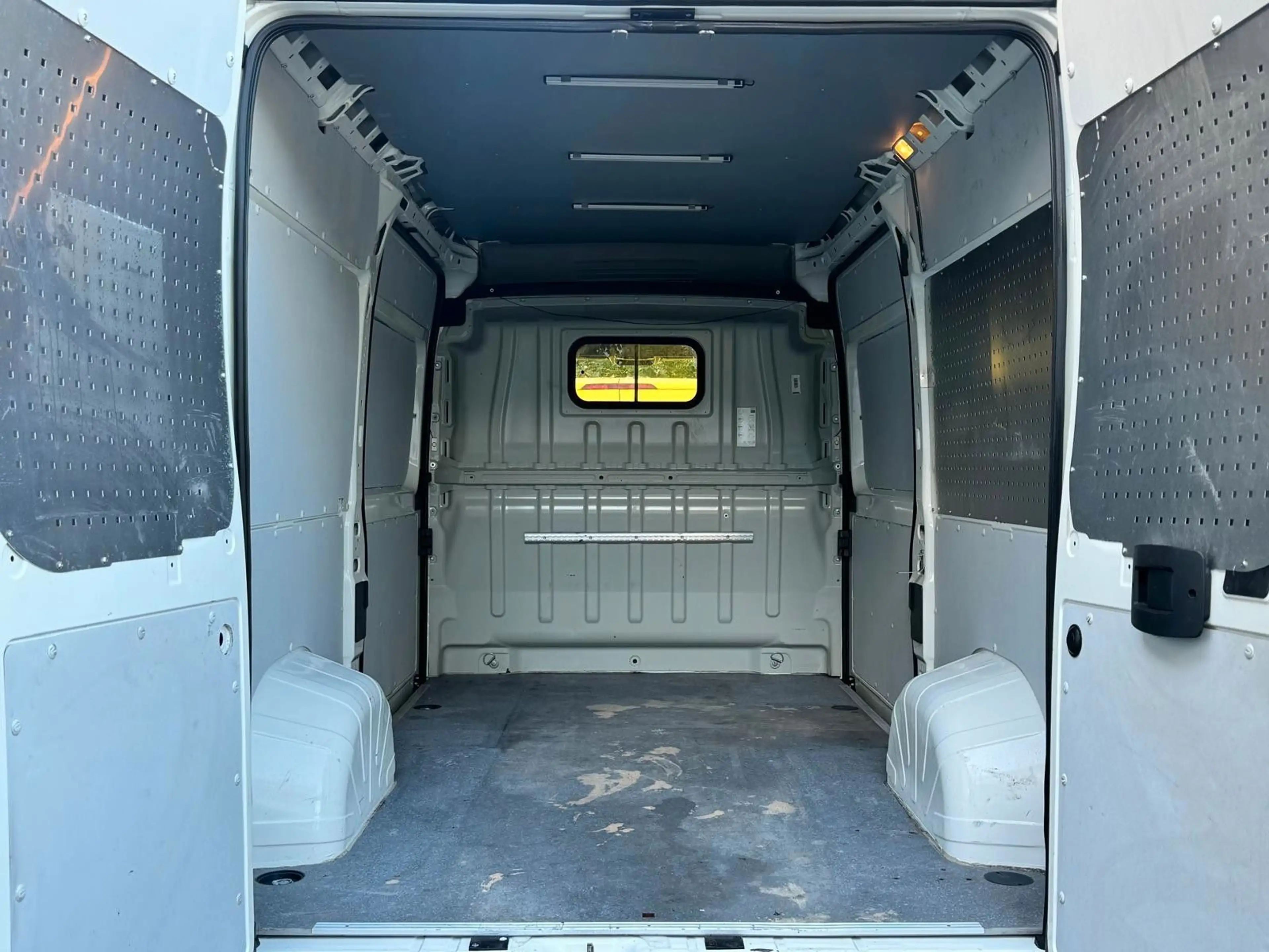 Peugeot Boxer 2.0HDI 335 L2H2 TÜV-NEU 12. Garantie — photo 12