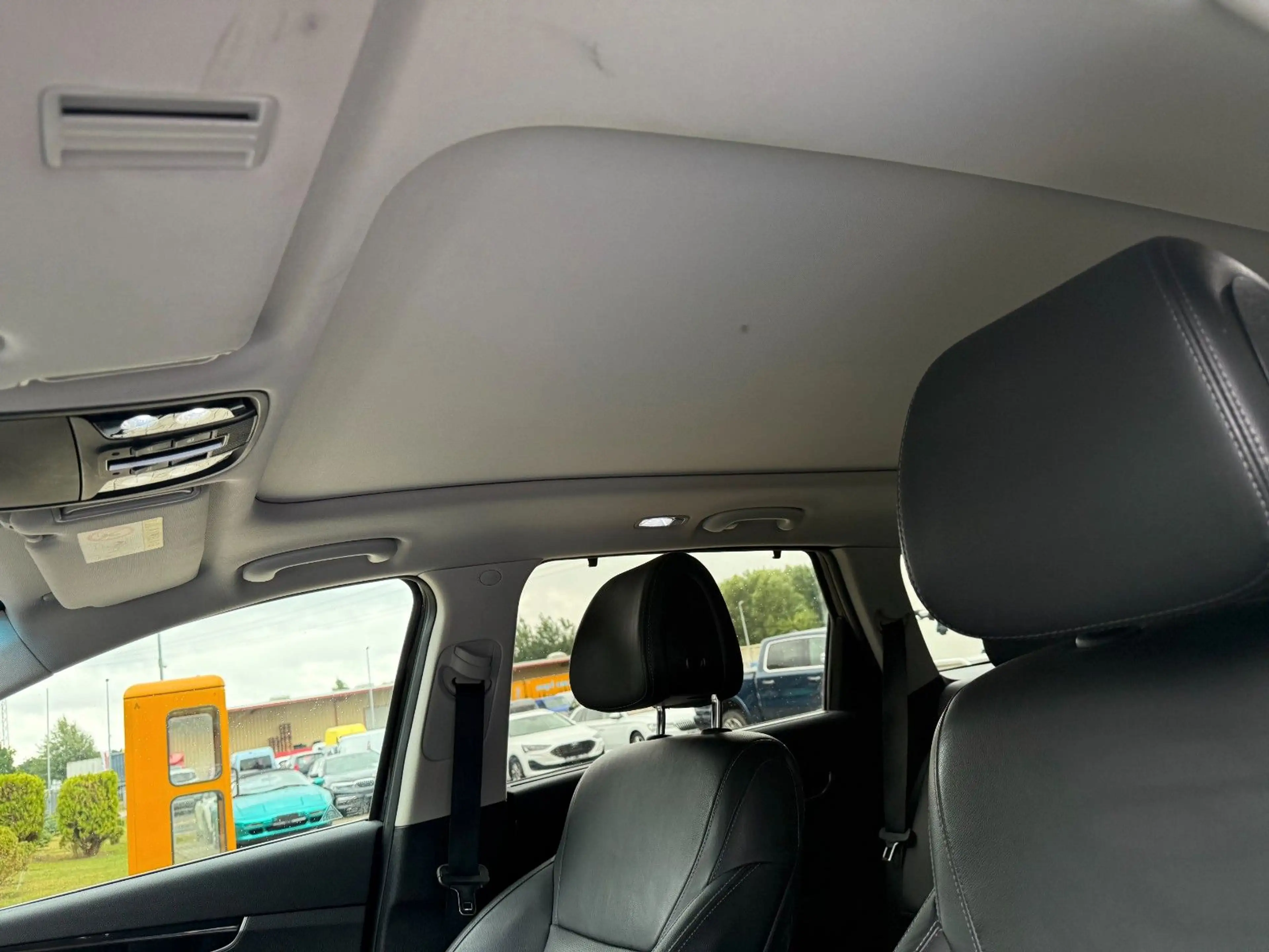 Kia Sorento Platinum Edition 4WD — photo 13