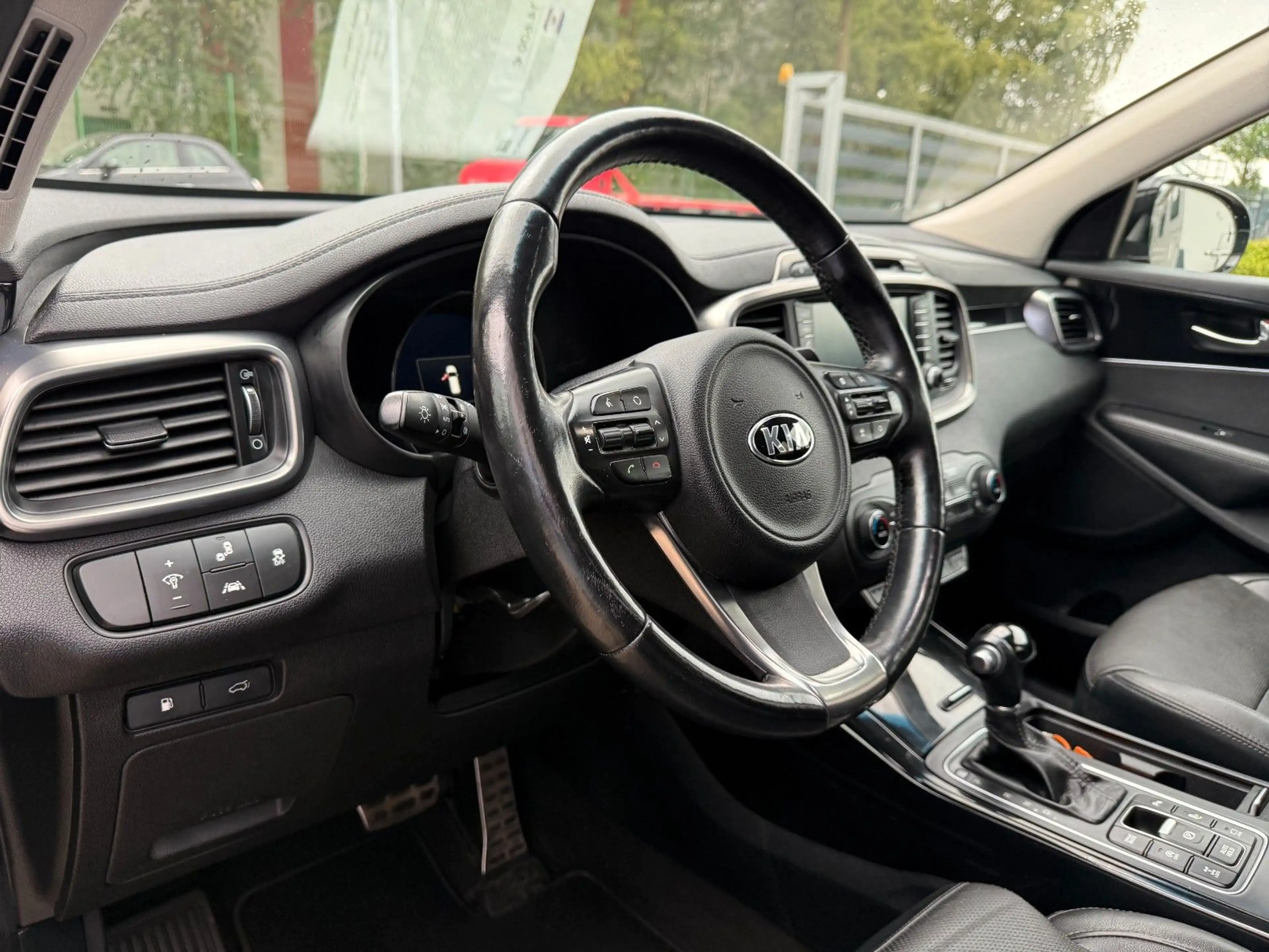 Kia Sorento Platinum Edition 4WD — photo 7