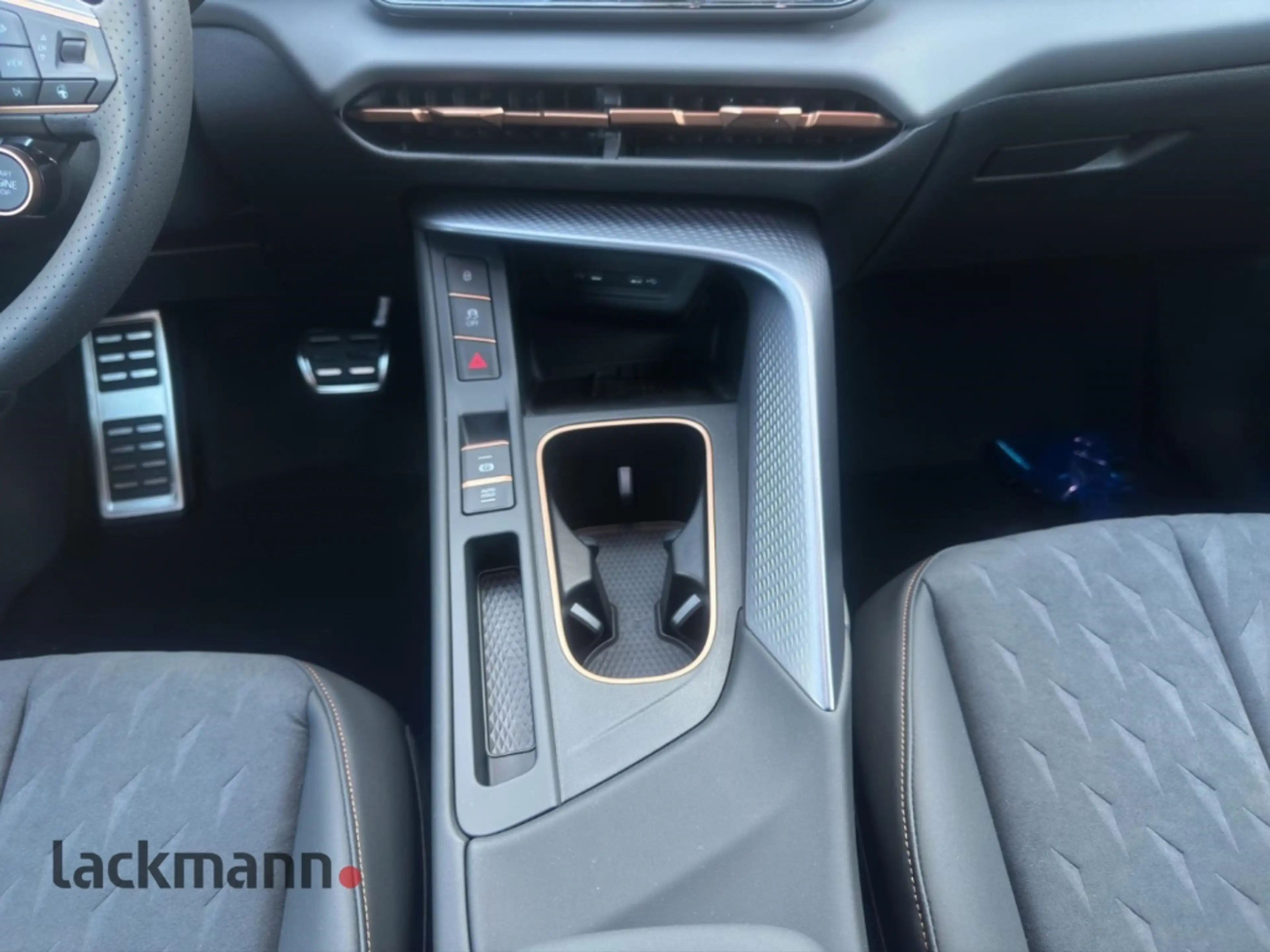 CUPRA Terramar 1.5 eTSI *AHK*Navi*Alcantara*Matrix-LED* — photo 12