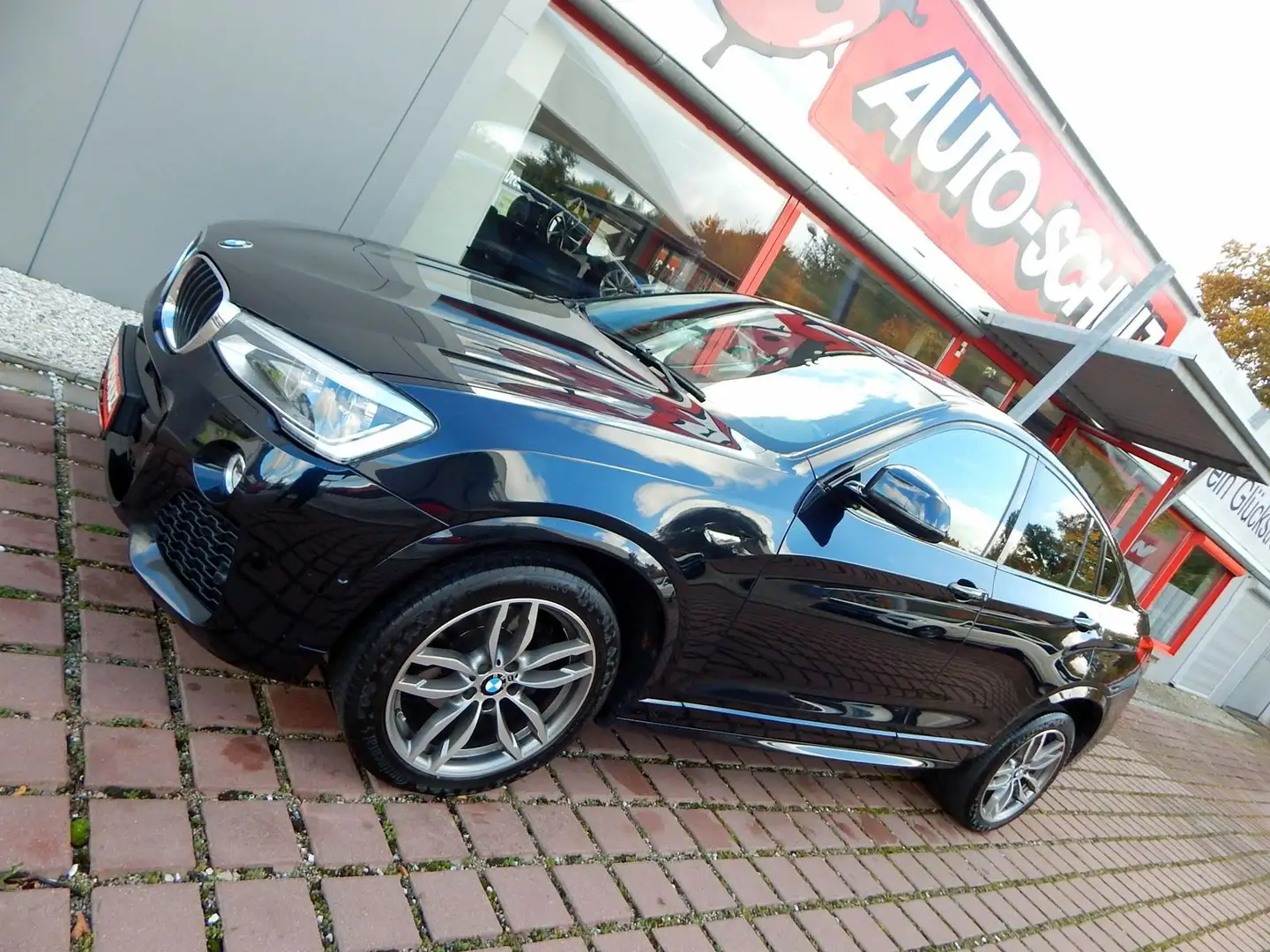 BMW X4 xDrive 20d M-Paket LED RFK STANDHEIZG. Schwarz - 1
