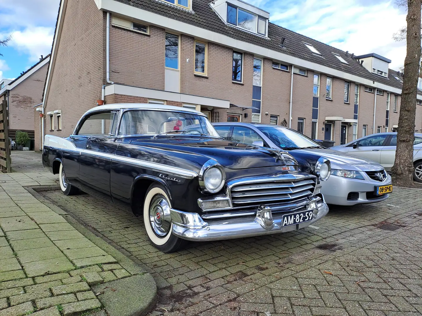 Chrysler Windsor Newport 4drs htp Noir - 1