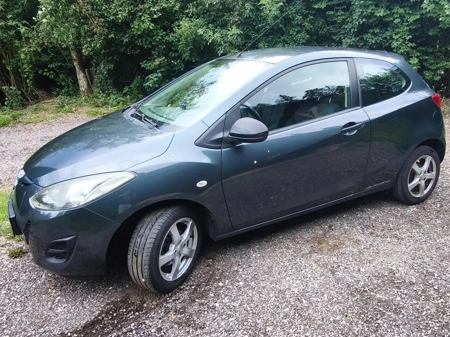 Mazda 2 Mazda 2 1,3i Life Life Grau - 1