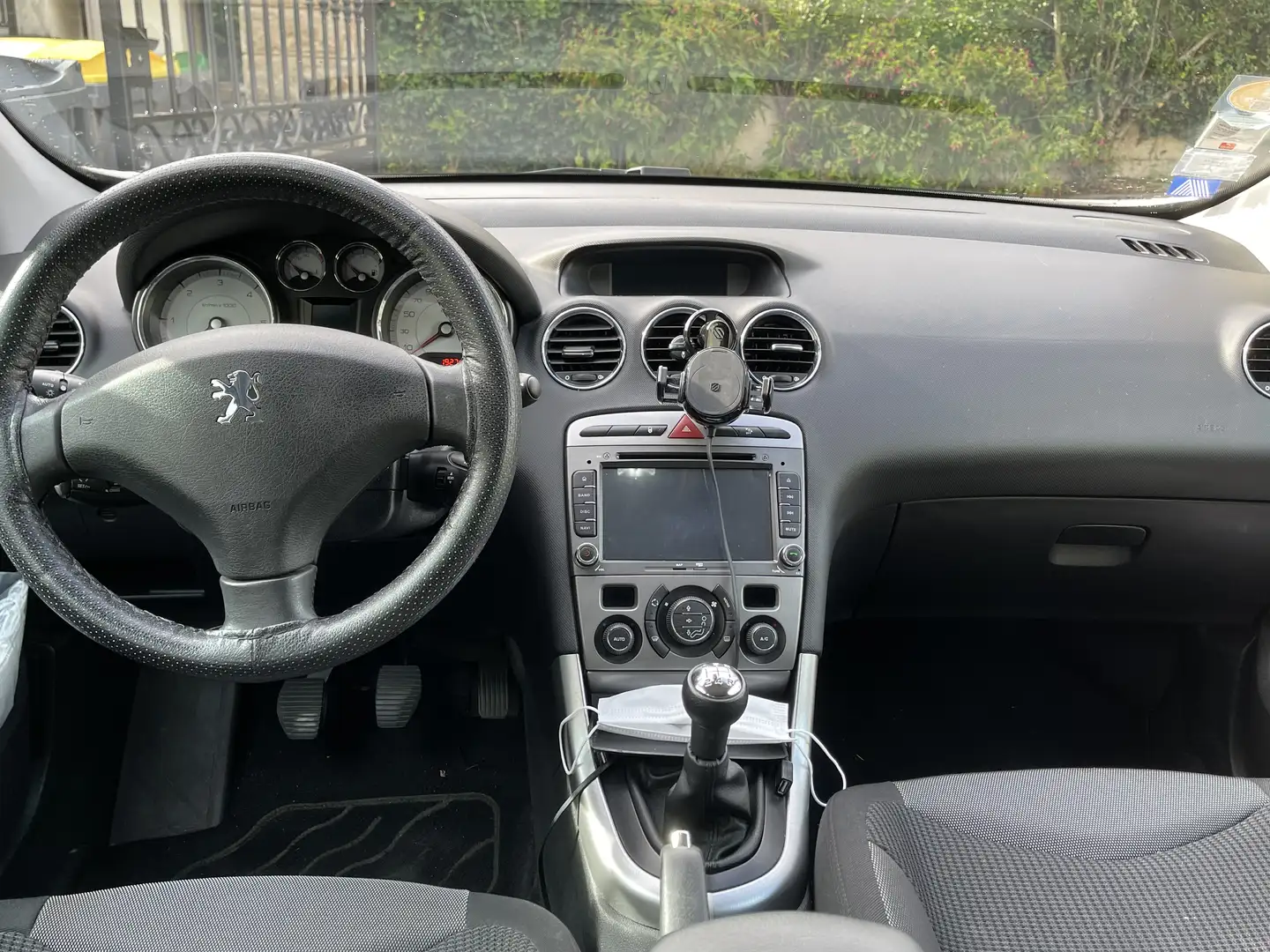 Peugeot 308 1.6 HDi 90ch BLUE LION Premium Pack - 1