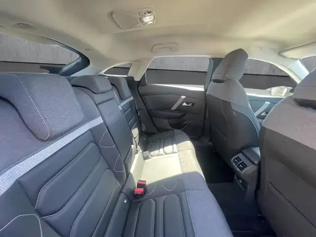 Citroen C4 view 14