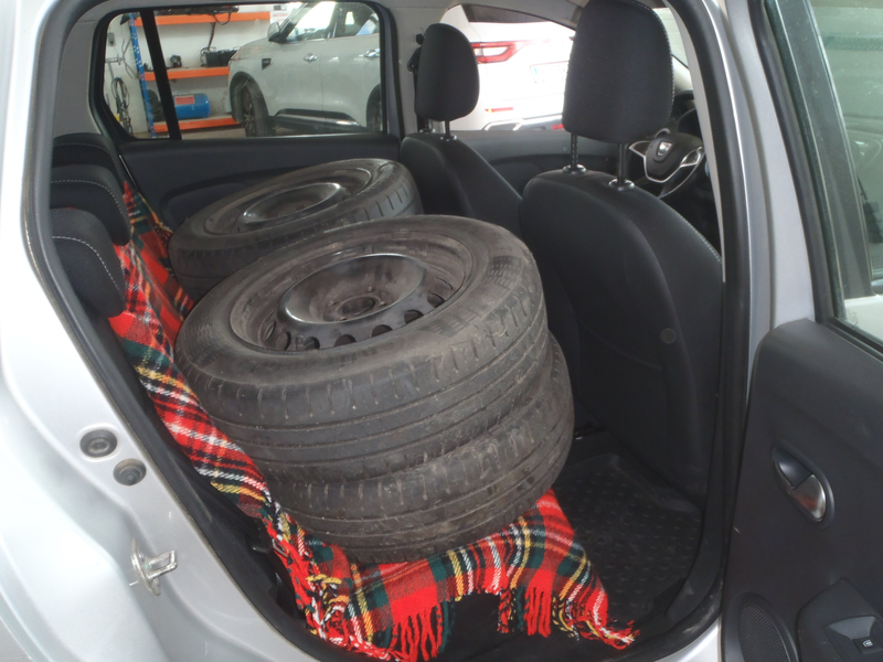 Dacia Logan Logan MCV Supreme dCi 90 Easy-R S — photo 9