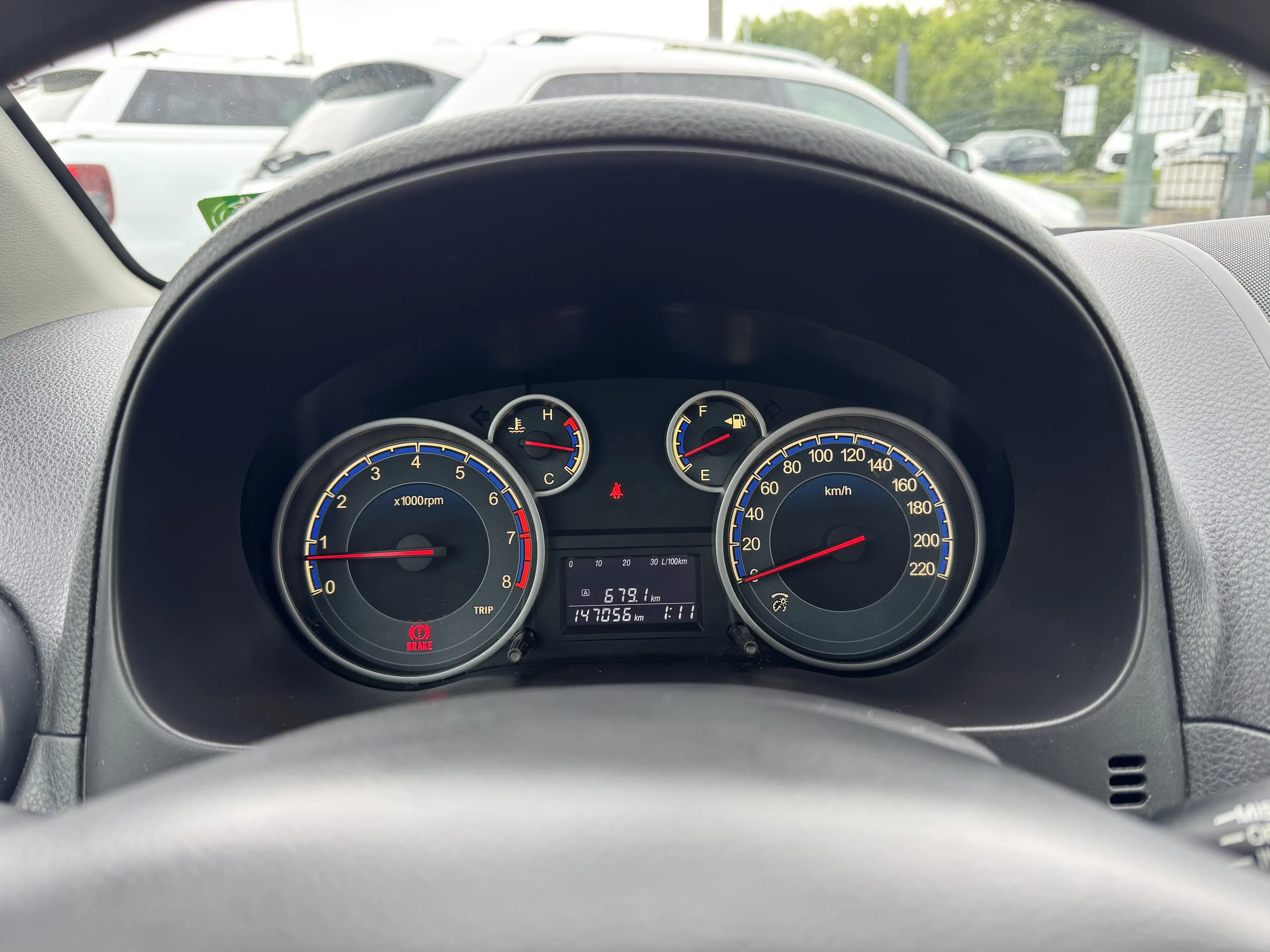 Suzuki SX4 1.5i ESSENCE // 1'ier PROPRIETAIRE / CLIMATISATION — photo 13