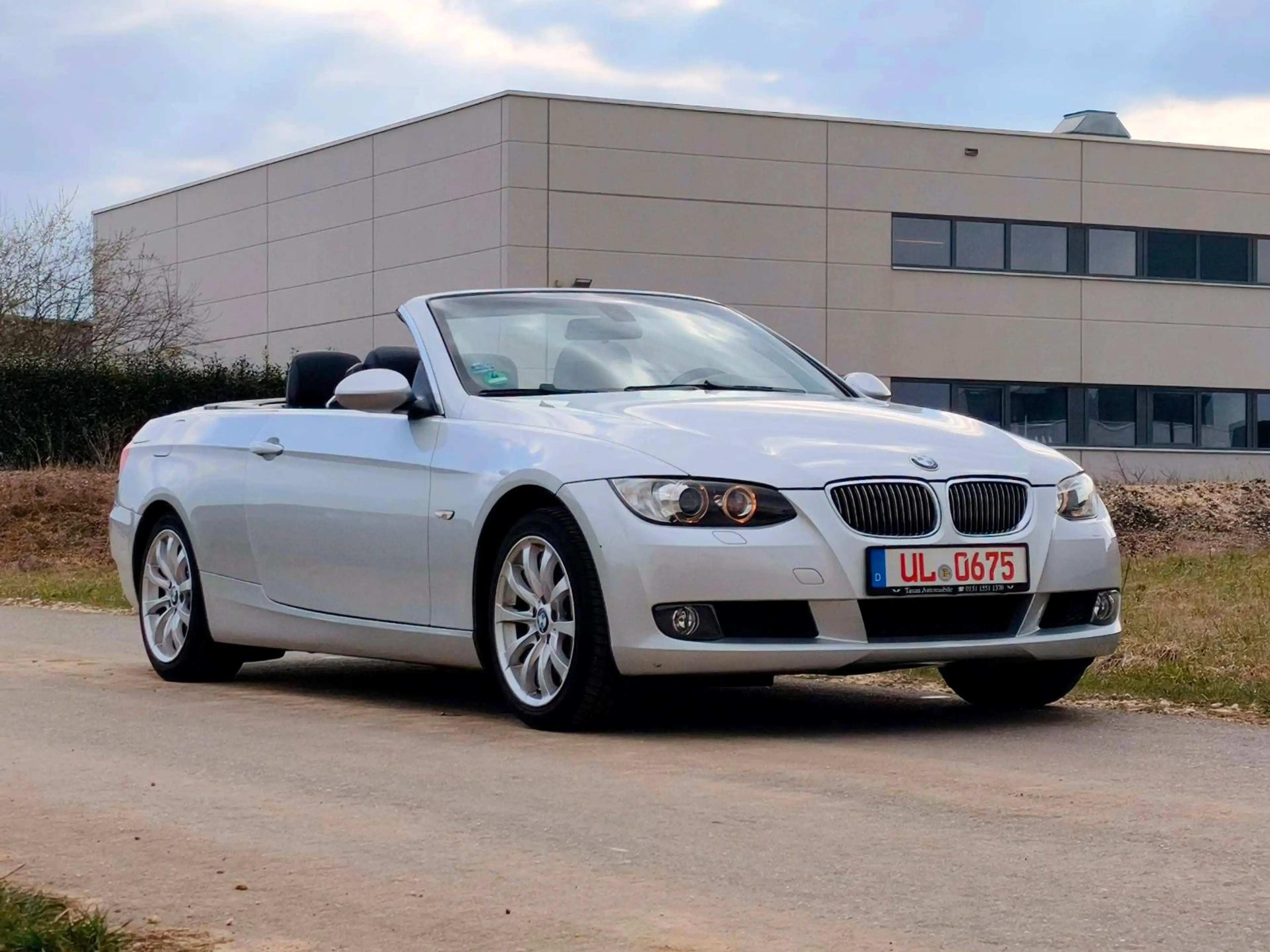 BMW 325 i *TÜV NEU* *KD NEU* — photo 10
