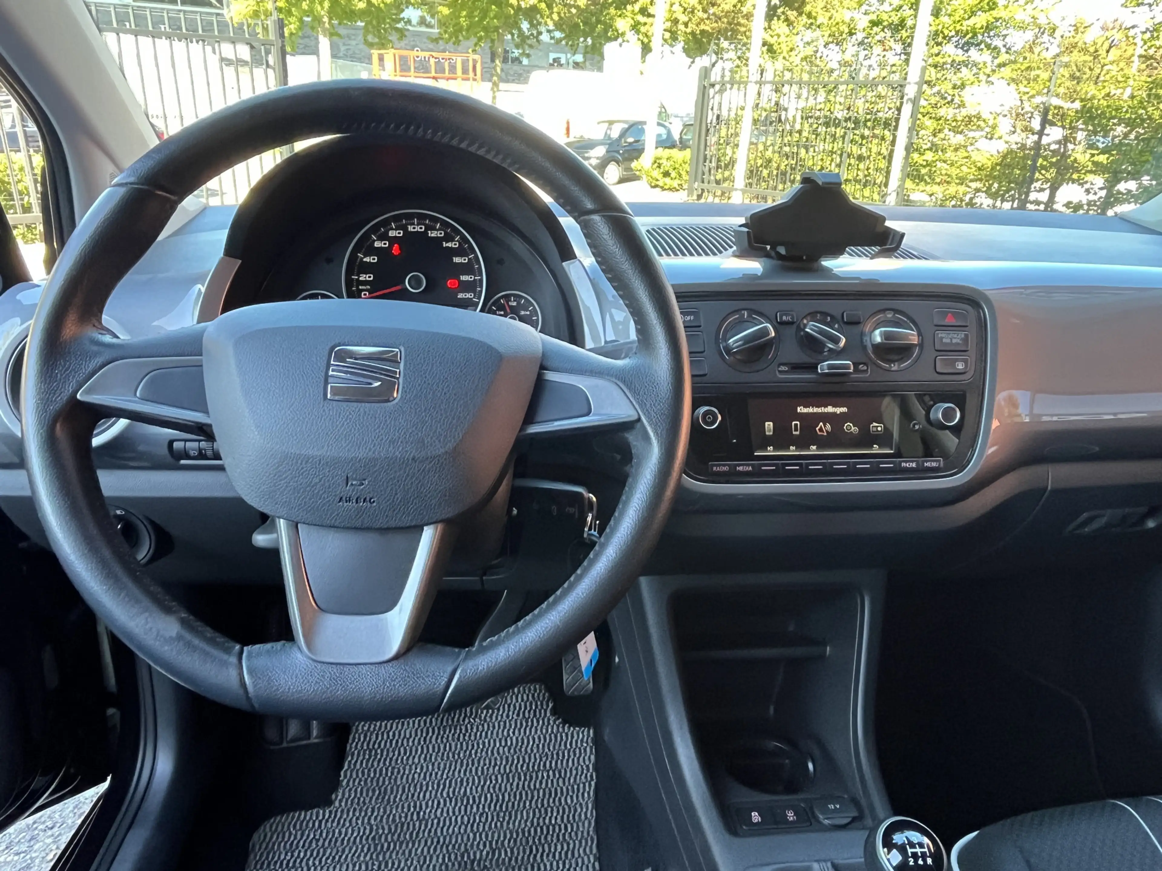 SEAT Mii 1.0 Sport Intense // AIRCO // PARKEER SENSOREN // — photo 14