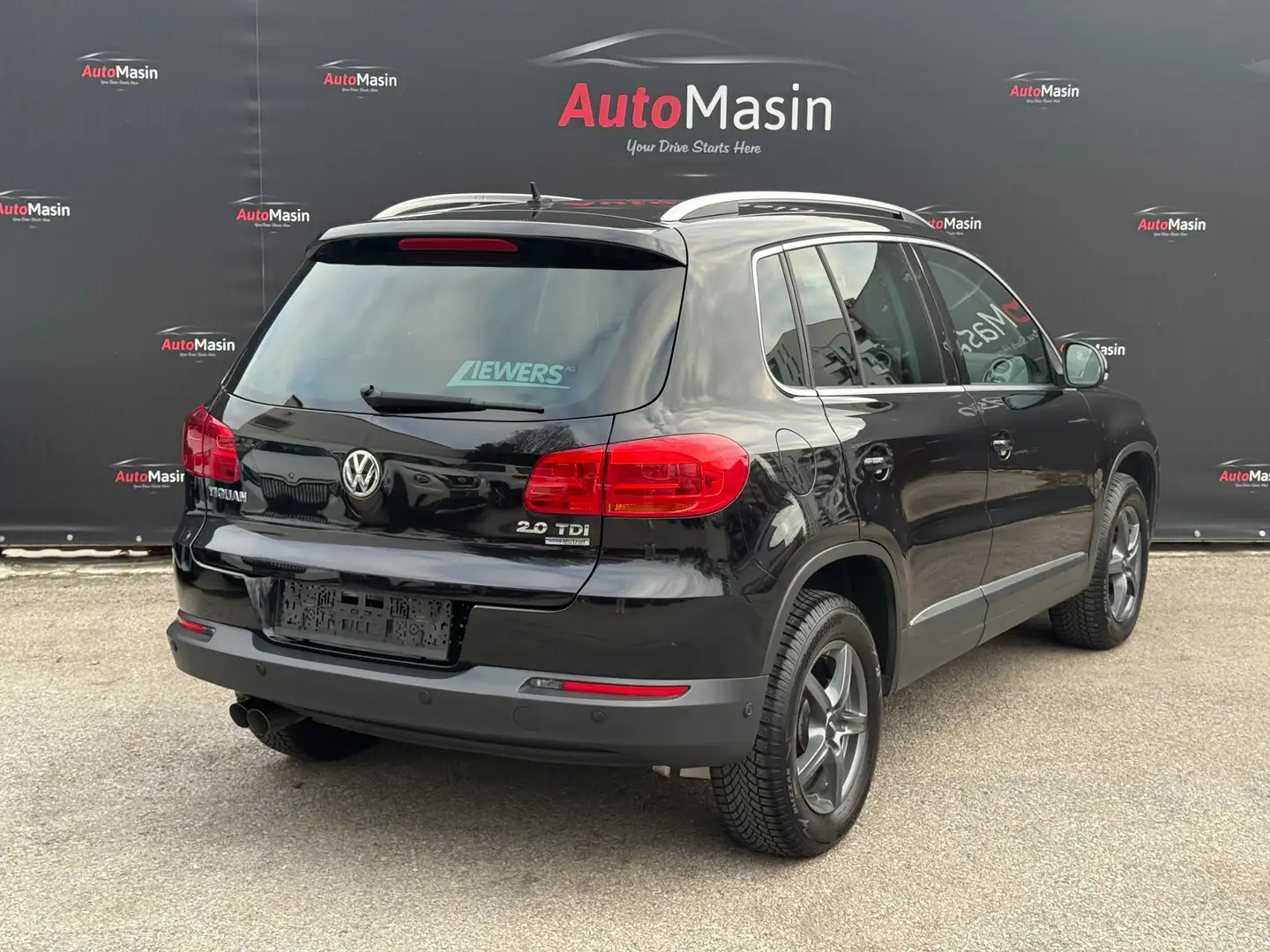 Volkswagen Tiguan 2,0 TDI Sport & Style Schwarz - 2