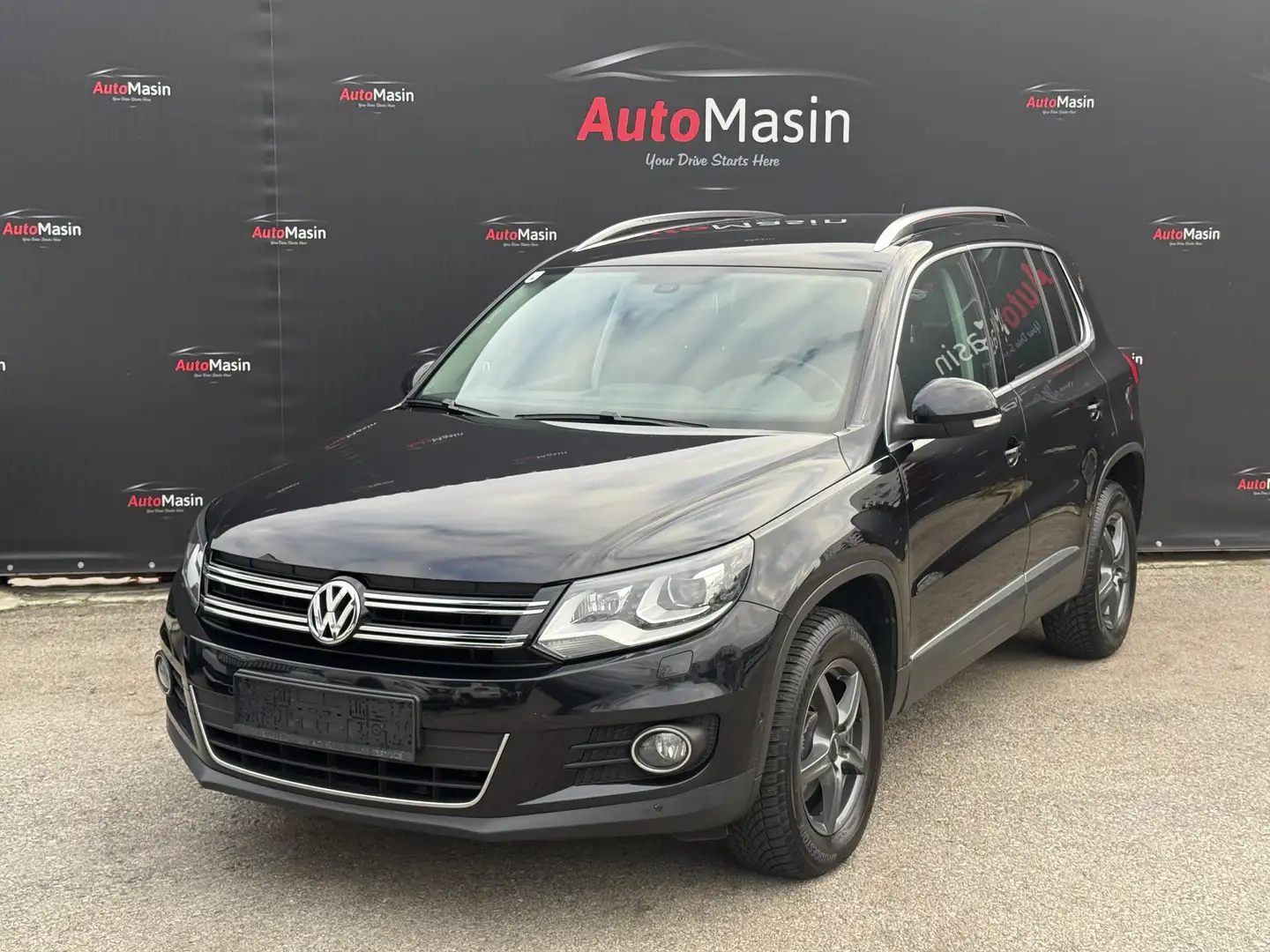 Volkswagen Tiguan 2,0 TDI Sport & Style Schwarz - 1