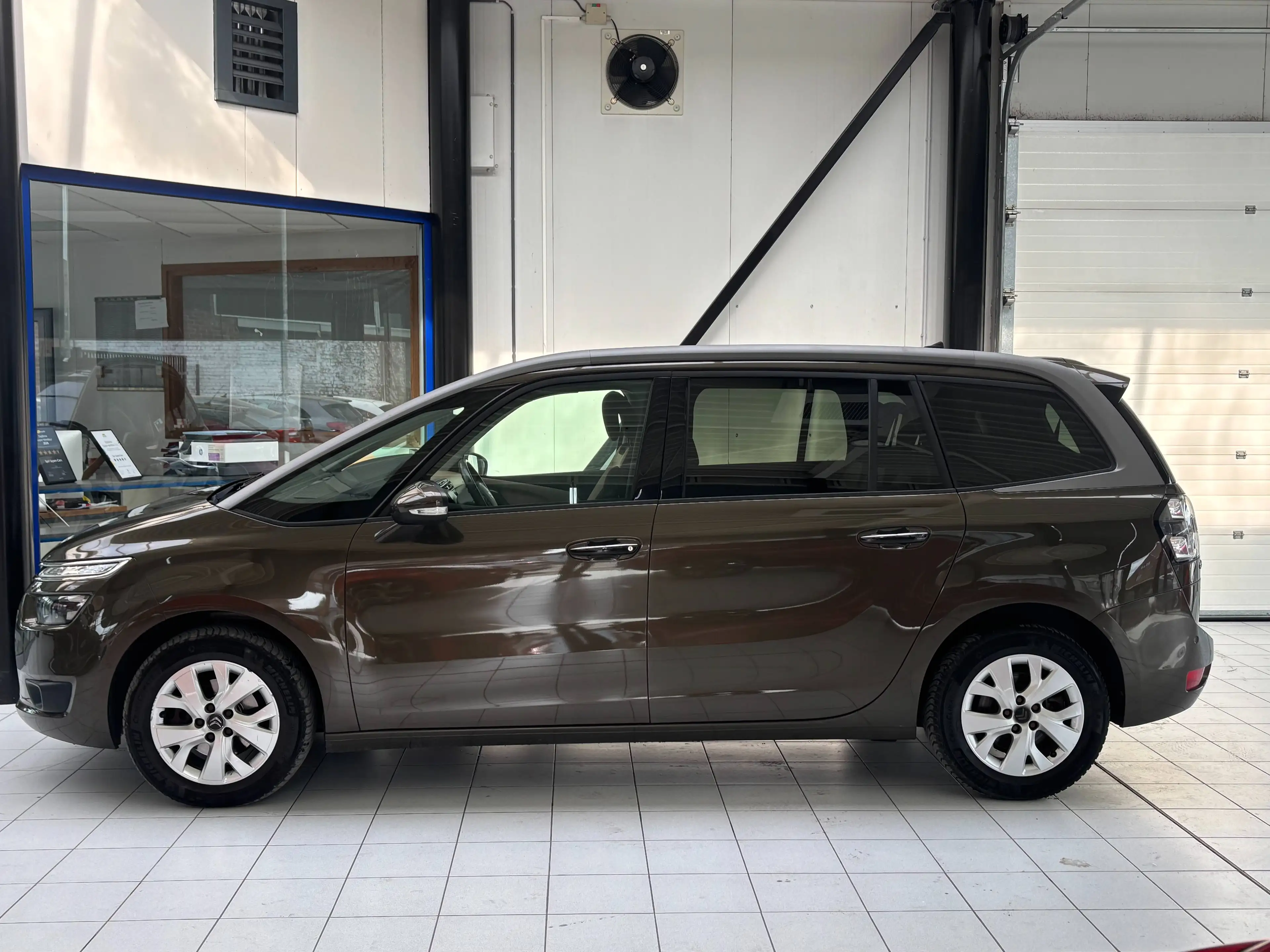Citroen Grand C4 Picasso Grand C4 Picasso 1.6 *7PL * GPS * PANO * PDC * JANTES * CARNET * — photo 2