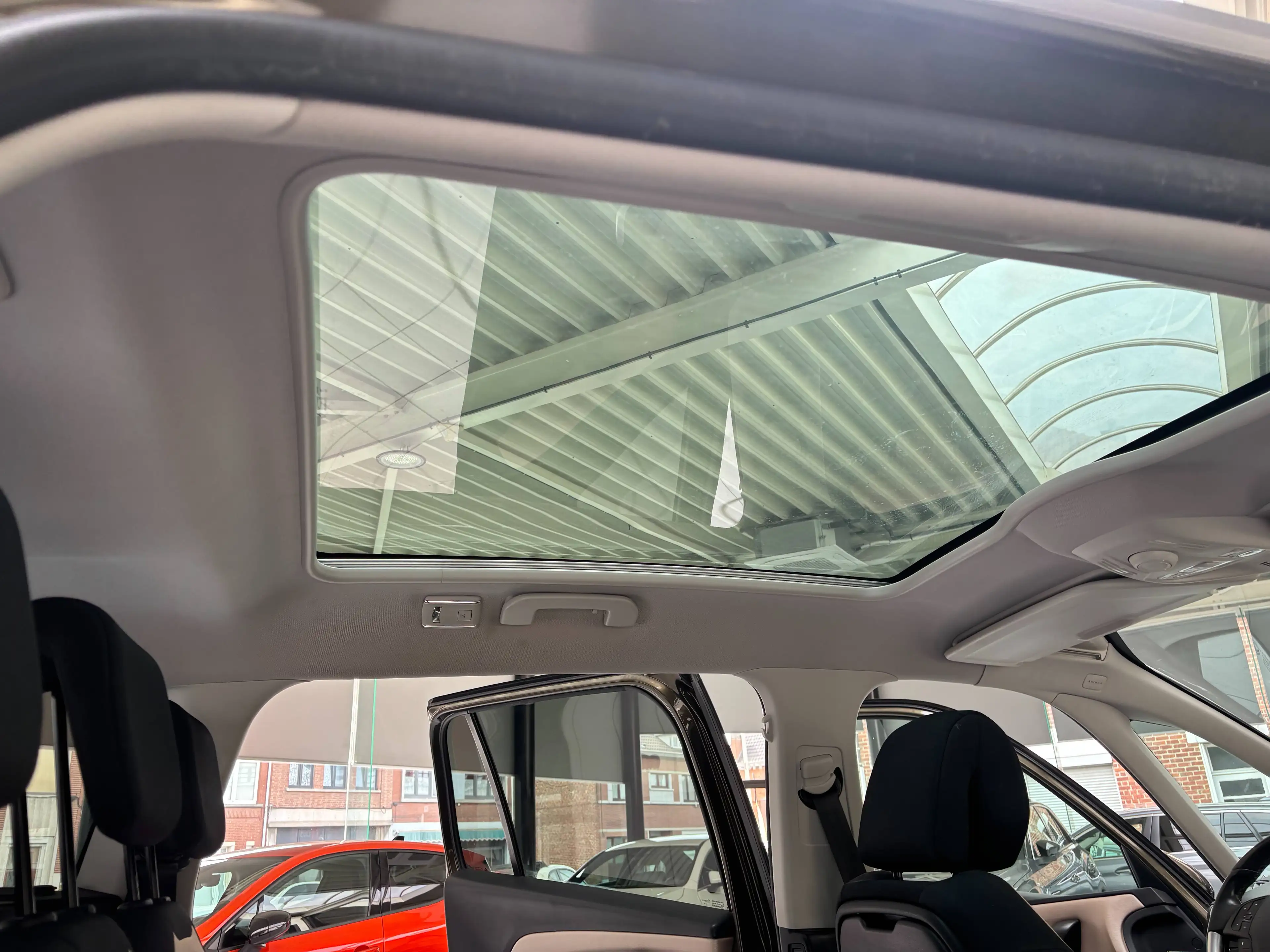 Citroen Grand C4 Picasso Grand C4 Picasso 1.6 *7PL * GPS * PANO * PDC * JANTES * CARNET * — photo 13