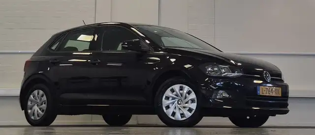 Volkswagen Polo view 2