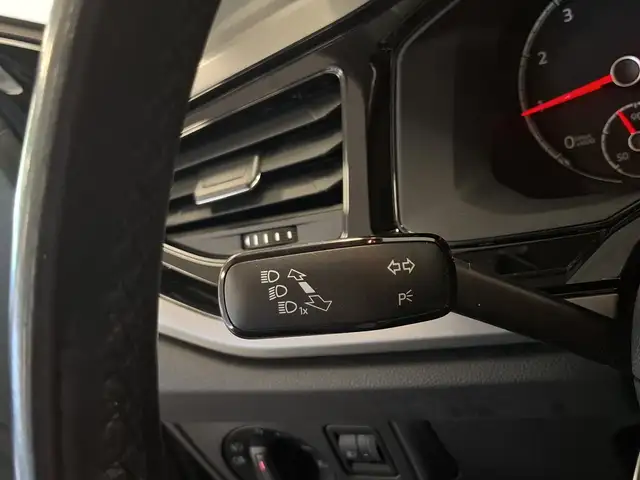 Volkswagen Polo view 13