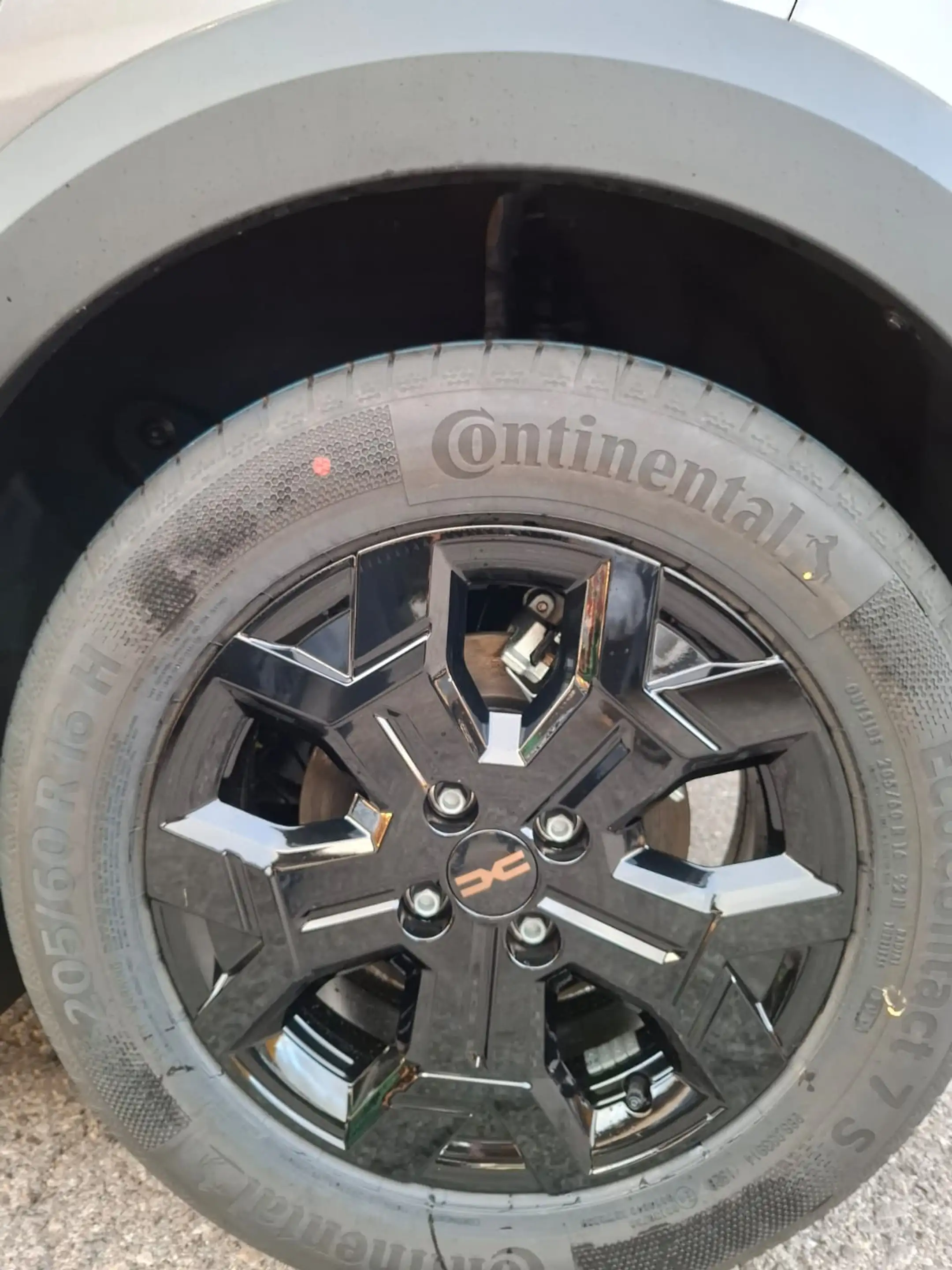Dacia Sandero Stepway Extreme Hybrid 155 — photo 9