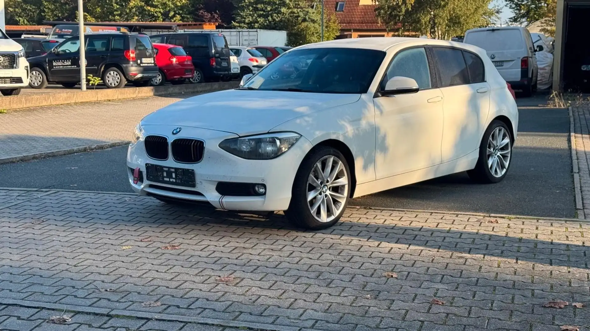 BMW 118 Baureihe 1 Lim. 5-trg. 118 d Weiß - 1