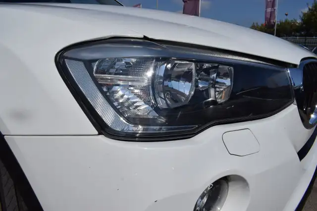 BMW X3 view 9