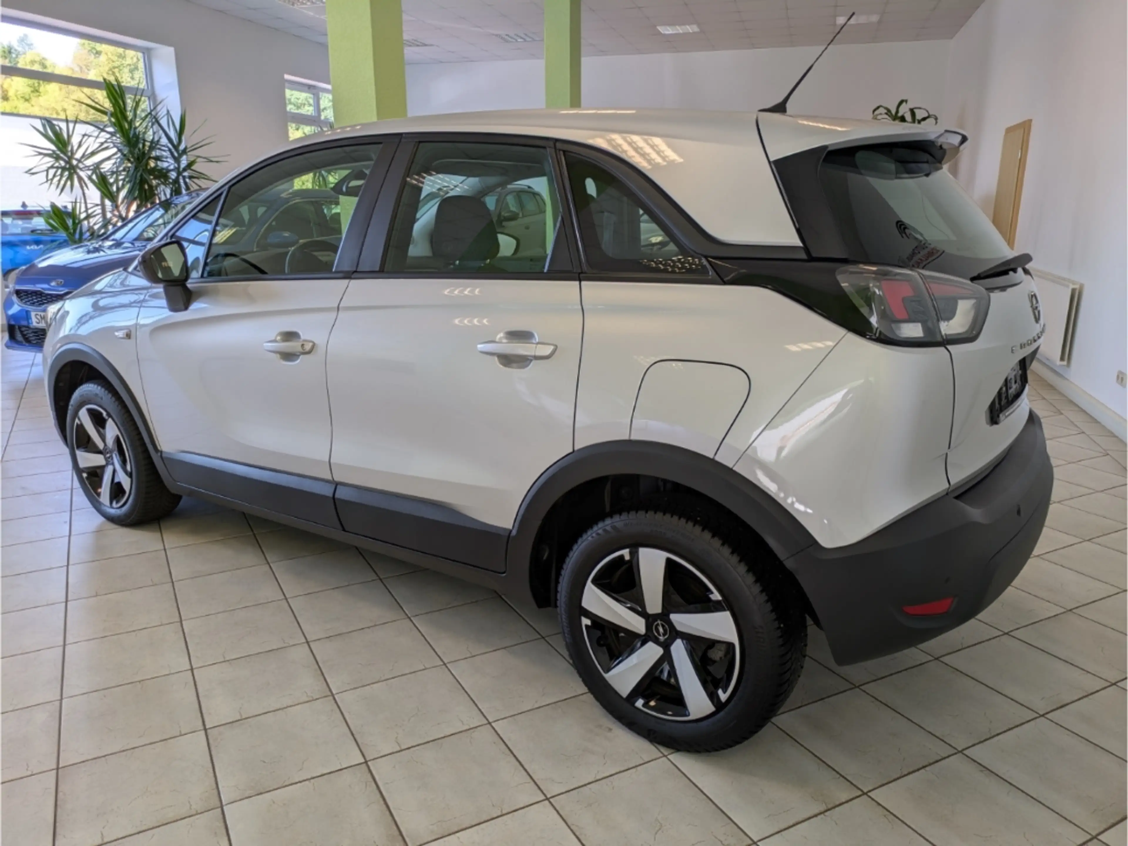 Opel Crossland 1.2 Enjoy+Frontscheibe heizbar+LED+SHZ+Lenkrad hei — photo 4