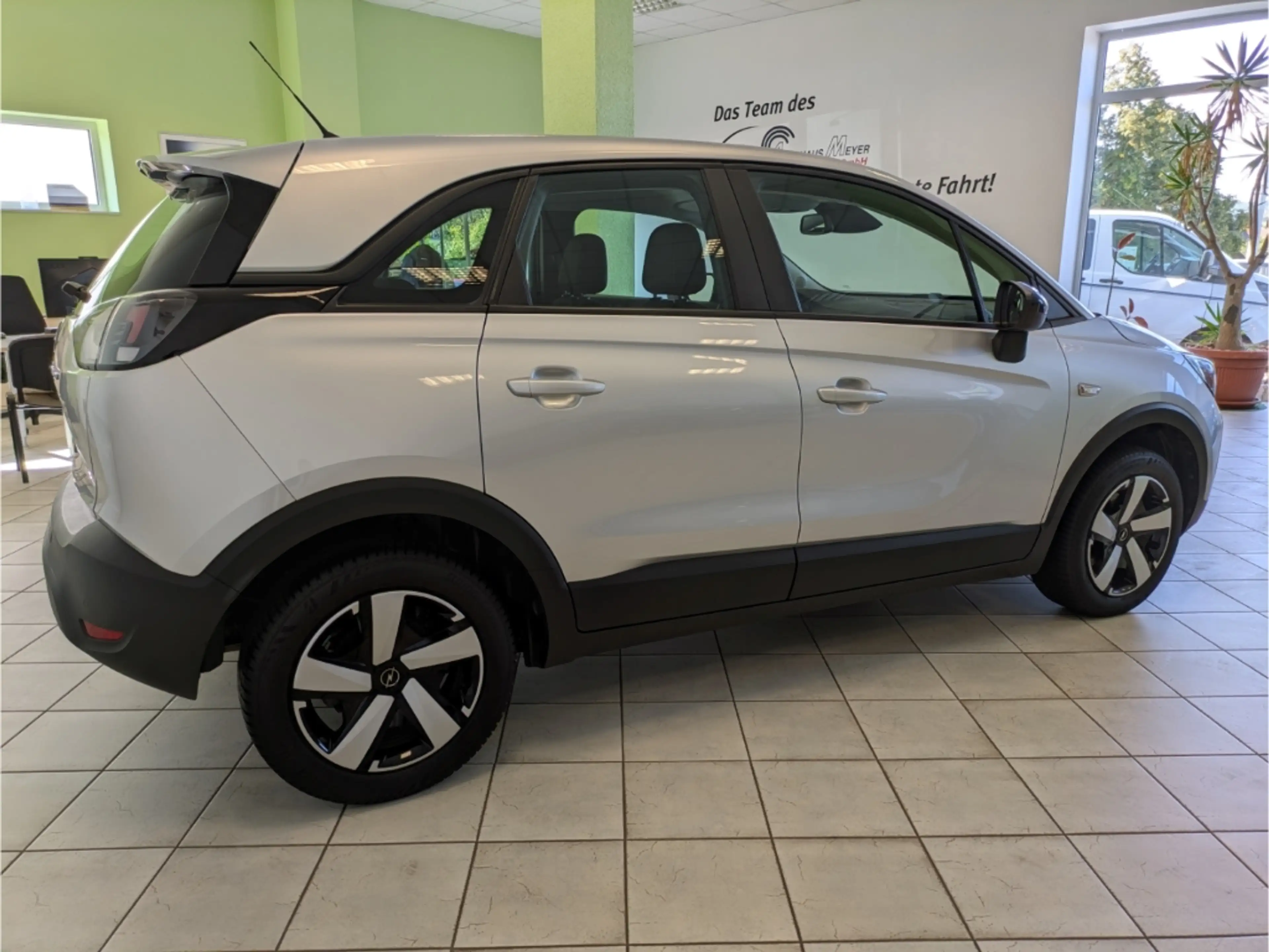Opel Crossland 1.2 Enjoy+Frontscheibe heizbar+LED+SHZ+Lenkrad hei — photo 6
