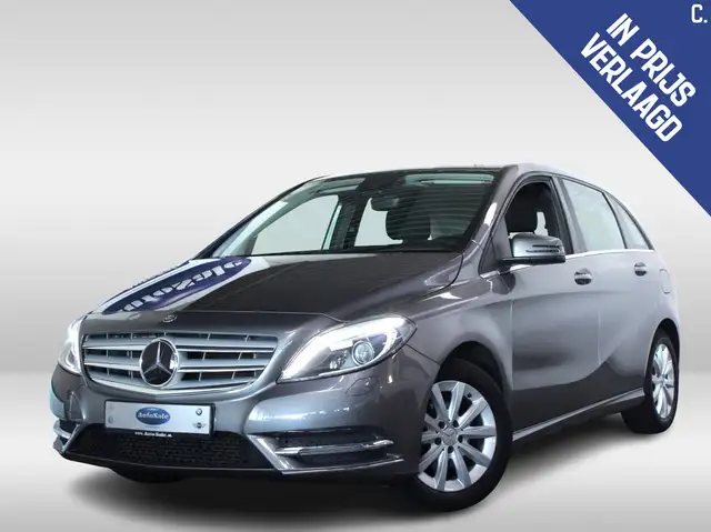 Mercedes-Benz B 180 Ambition avm AUTOMAAT NAVI XENON CAMERA TREKHAAK '