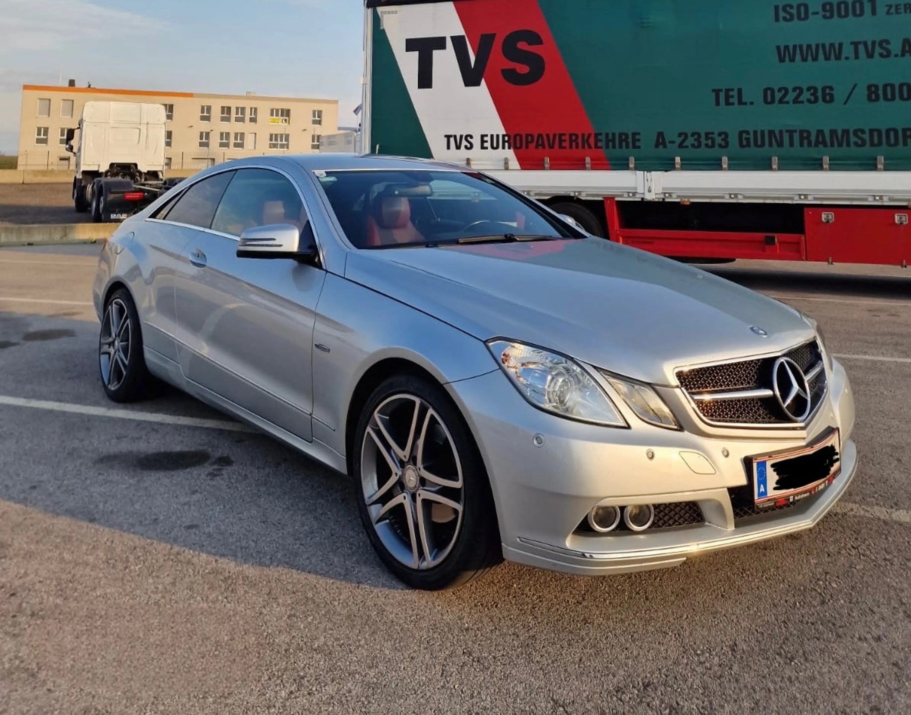 Mercedes-Benz E 200 E 200 CGI BlueEfficiency — photo 2